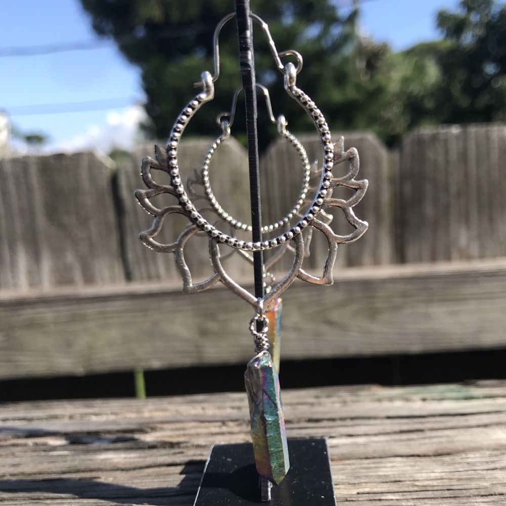 🌈 CUSTOM Lotus Rainbow Aura Earrings - Picture 4 of 8